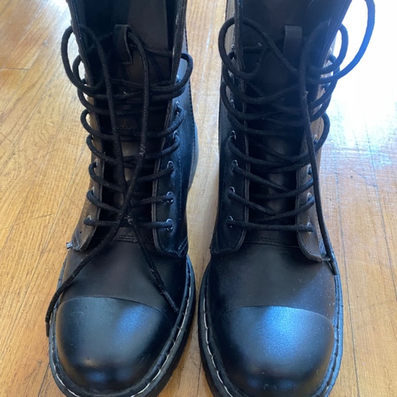 T.U.K. vegan combat boots - Picture 2 of 3